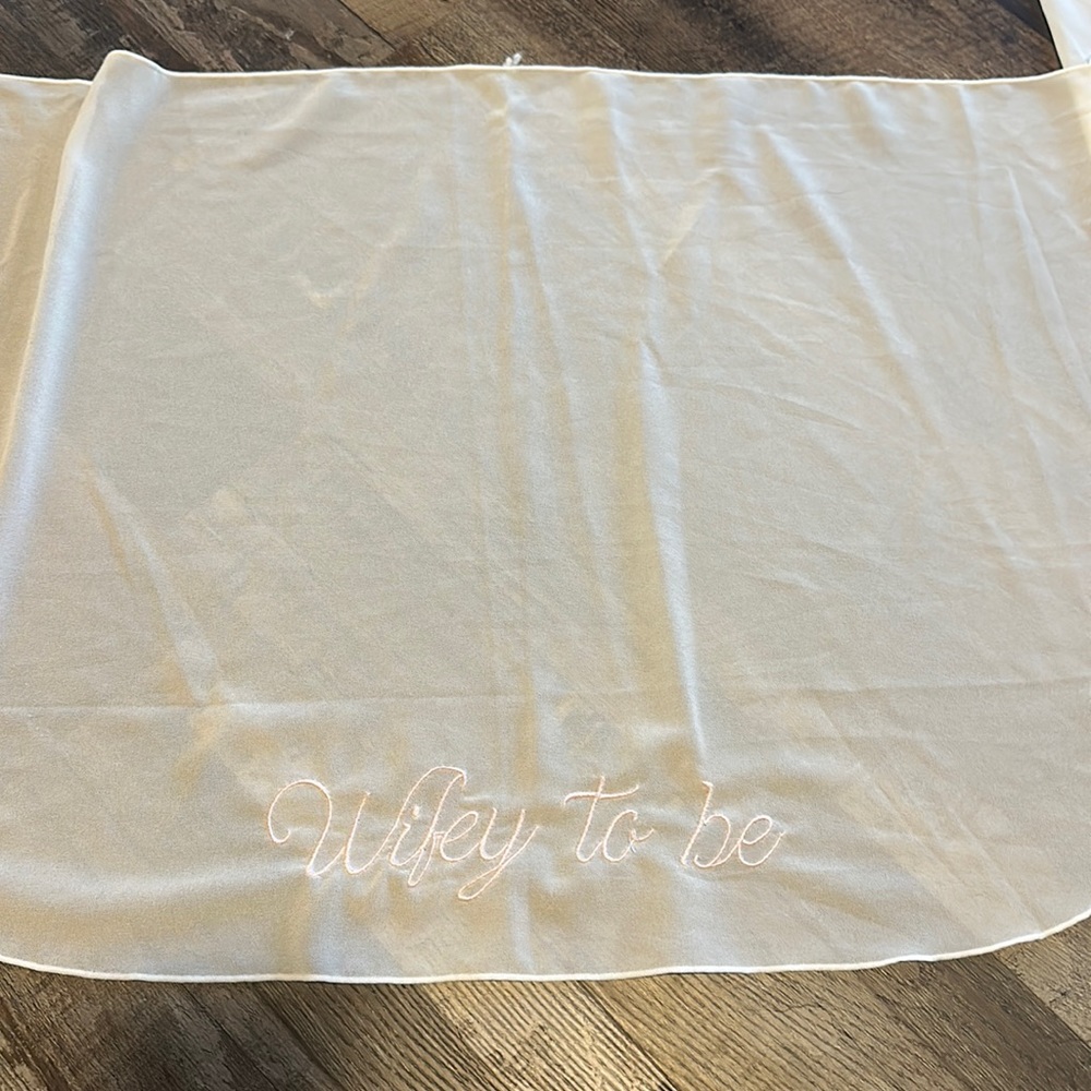 Wifey to be sarong